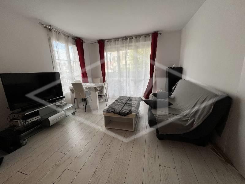 Vente appartement 2 pièces 45 m² à Combs-la-Ville (77380), 164 000 €