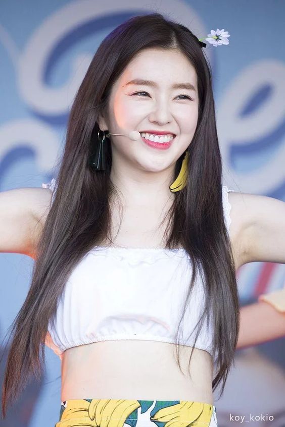 10+ Times Red Velvet's Irene Wore A Crop Top And Highlighted Her Tiny ...