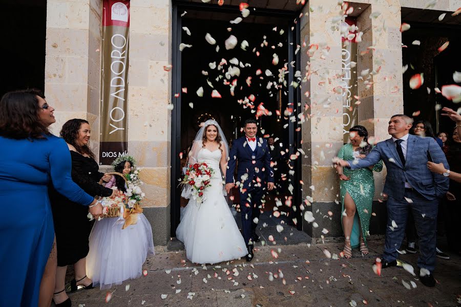 Fotografo di matrimoni ALVARO RODRIGUEZ (alvarorfotoycine). Foto del 20 novembre 2023