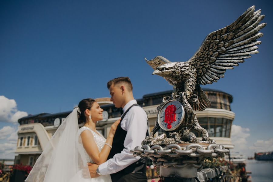 Fotógrafo de casamento Aleksey Denisov (denisovstudio). Foto de 18 de setembro 2019