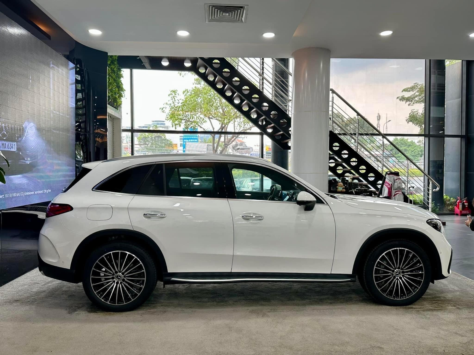 Đánh giá xe mercedes-benz glc 300 4matic 2023 mới nhất 8nByl6fz5BUVOt6rQVKMfI1m5Q28W7I6q3vRfoXGLDEe7sVlmza1Af8kEArpSlFnnXC3-jXuxdU6bcW_vklSHj2uk-awicCSPeW-KYL8DE0Xh8bZxgBB0HPq-U6onio7BWXOoHeU_amc-6GIeRsFMg