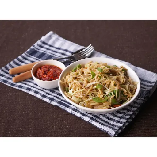 Veg Hakka Noodles