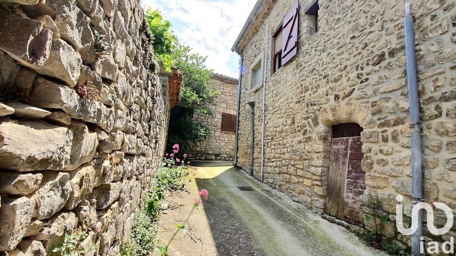 Vente maison 5 pièces 68 m² à Saint-auban-sur-l'ouveze (26170), 85 000 €