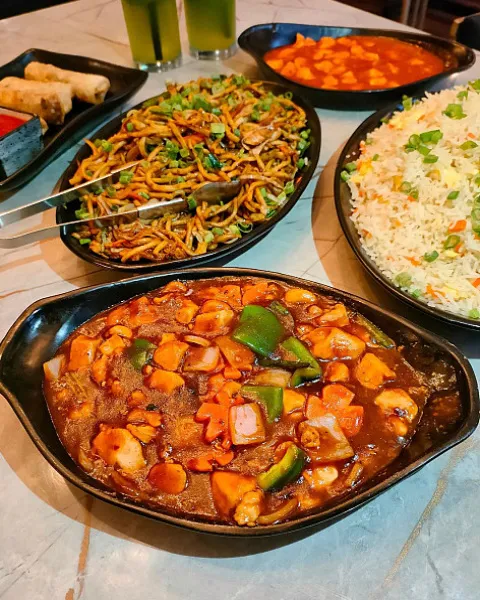 Veg Manchurian Gravy Meal Bowl With Chowmein [DOTD]