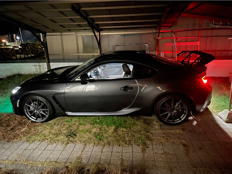BRZの12月もよろしくお願いしますに関するカスタム事例の投稿画像1枚目