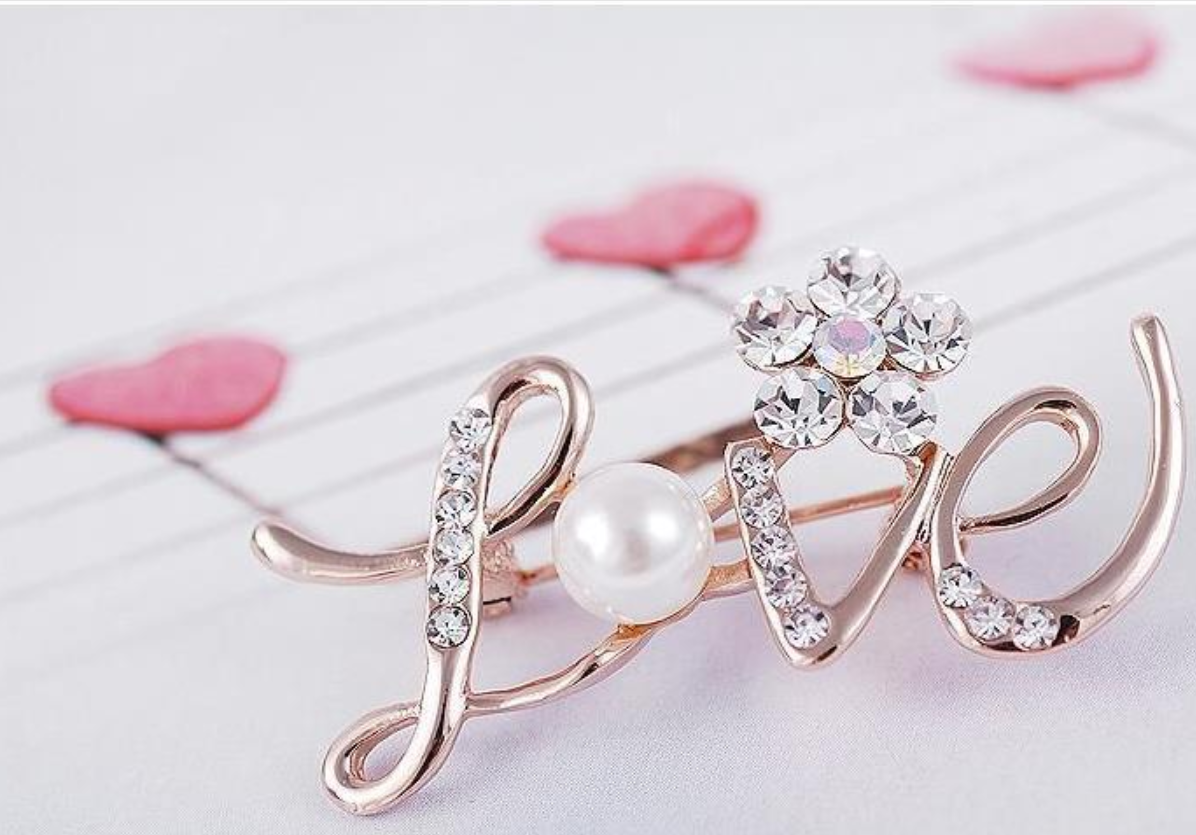Title 5, Broche de Flores de Amor Joias com Diamantes e ...
