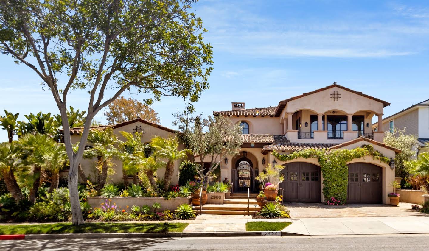 House with pool and garden Newport Beach