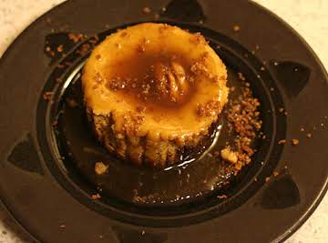 MINI Pumpkin Cheesecakes w/Gingersnappy Crust