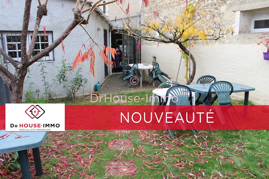 Vente maison 4 pièces 180 m² à Ruelle-sur-Touvre (16600), 162 000 €