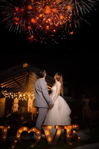 Wedding photographer Alexander Martinez (35mm). Photo of 30 December 2022