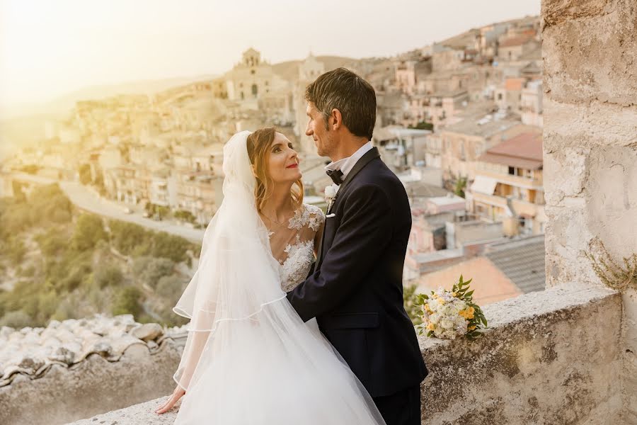 Fotógrafo de casamento Emiliano Tumino (emilianotumino). Foto de 16 de abril 2022