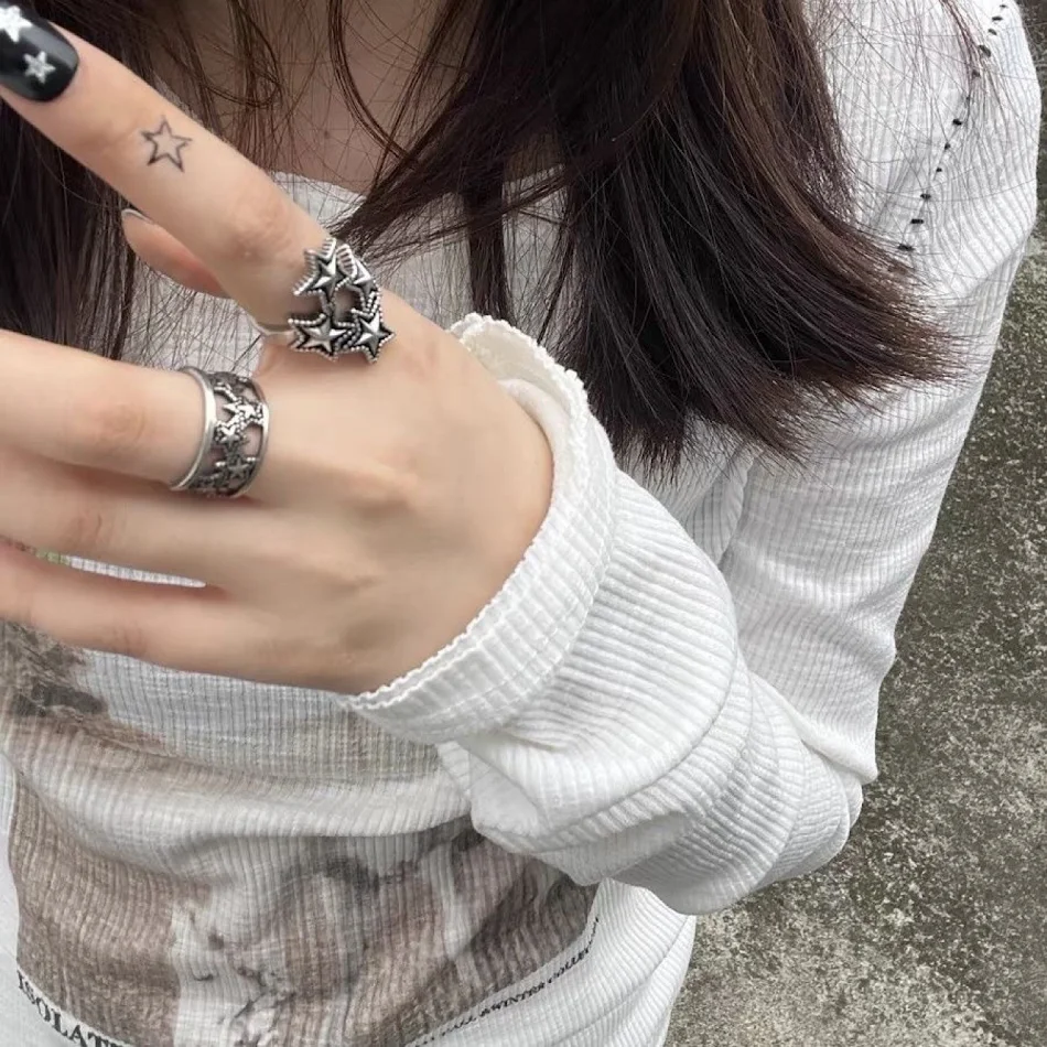 Verstelbare ring met kleine ster, vintage retro punk donkere textuur, creëer een edgy look met deze unieke en stijlvolle ring.
