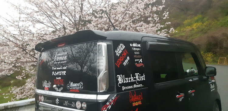 スペーシアカスタムの秘密基地㊙️にて(^ー^)・桜🌸とコラボ🎵に関するカスタム事例の投稿画像1枚目
