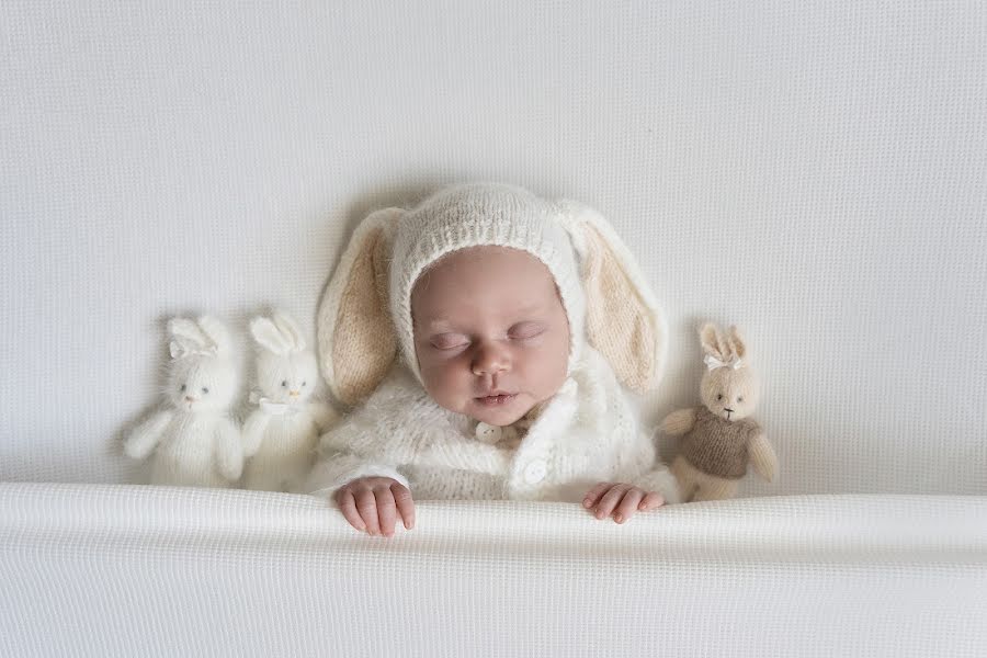 Jurufoto perkahwinan Anna Chizh (newbornbeograd). Foto pada 30 September 2023