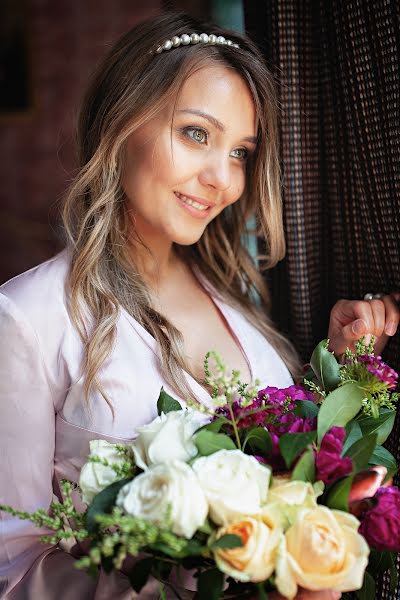 Fotografo di matrimoni Olga Tkachenko (tkachenkooly). Foto del 8 gennaio 2020