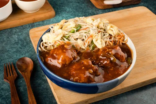 Egg Hakka Noodles with Chicken Manchurian Bowl (3 pcs)