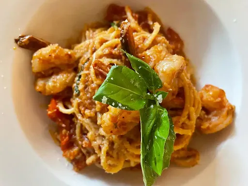 Spaghetti Pomodora With Prawns