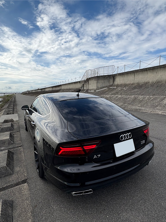 A7 スポーツバックの令和７年７月７日・7の日・7月もよろしくお願いします・テールランプのこだわり・まだ未完成に関するカスタム事例の投稿画像1枚目