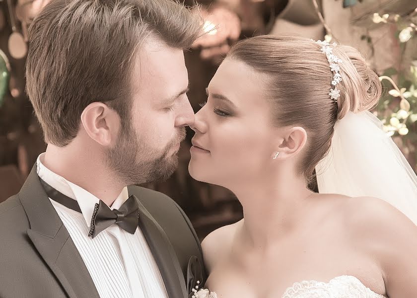 Fotografo di matrimoni Hakan Kuyumcu (hakankuyumcu). Foto del 5 gennaio 2019