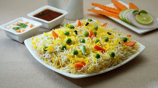 Veg Biryani With Gravy