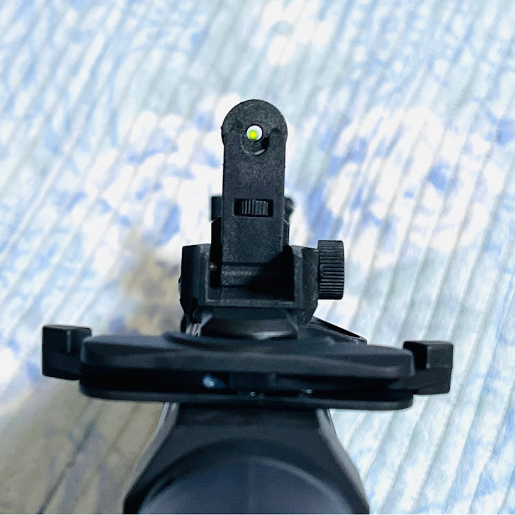 アルトラパンの定例での週末 ⛽️ 給油 ⛽️ 😎・長モノ 🔫サブウェポン🔫 着弾❗️...  コレが今後のメインか❓😎・🔫 早々のモディファイで稼働準備炸裂 ❣️・サバゲ女子にヤラれそう(^◇^;)😎・その他でつw🙇‍♂️に関するカスタム事例の投稿画像24枚目