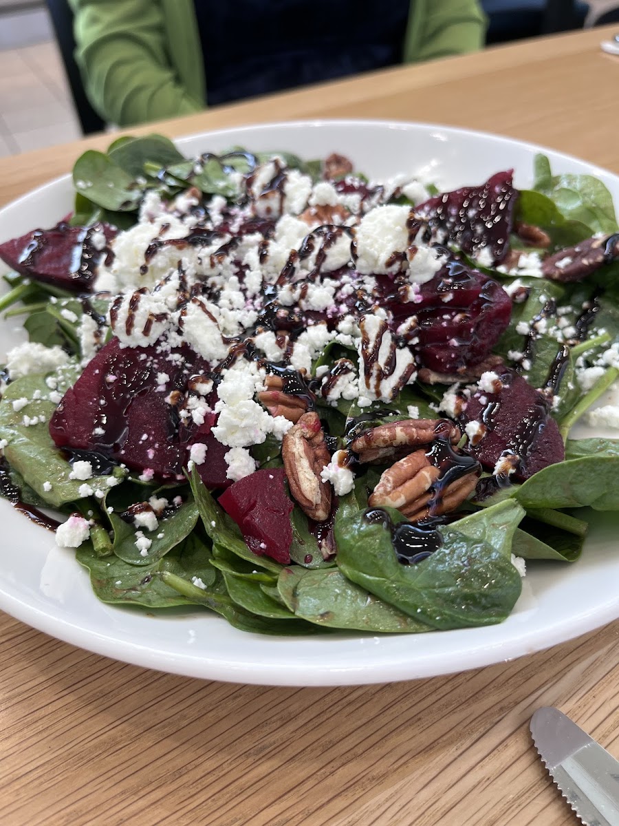 Beet and Goat cheese salad