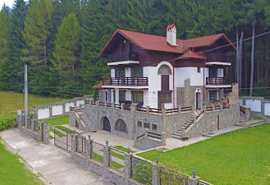 Villa with terrace 3