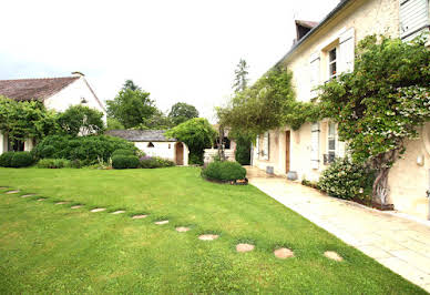 Villa with pool and terrace 13