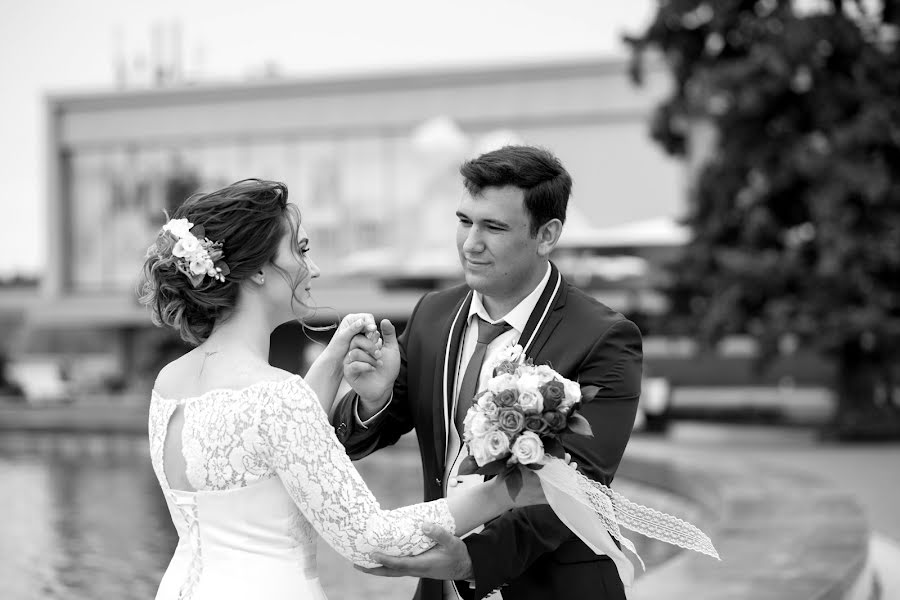 Wedding photographer Anastasiya Krylova (fotokrylo). Photo of 9 September 2019