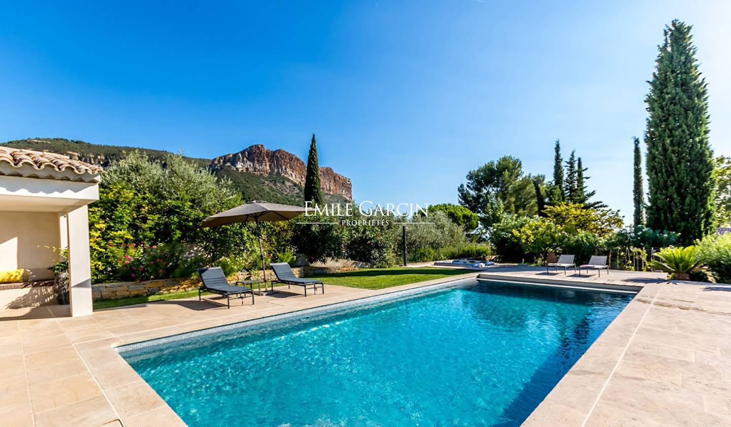 Villa with pool Cassis