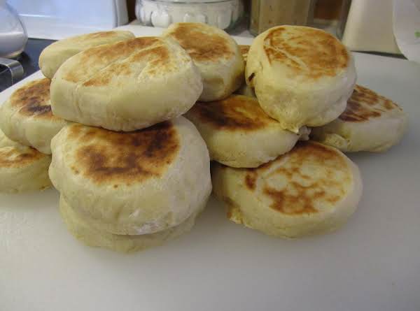 Super easy English Muffins_image
