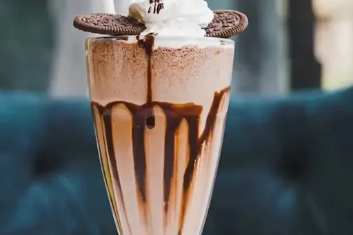 Oreo Milkshake [Serves 1]