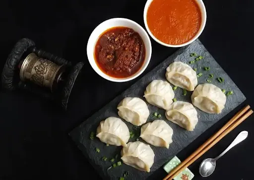 Exotic Chicken Steamed Momos [6 Pcs]