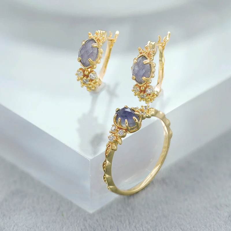 Bague Simple Design Sense pour Femme Élégante et minimaliste, cette bague est parfaite pour un usage quotidien. Profitez d'un design confortable et discret.