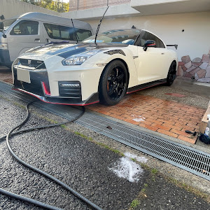 NISSAN GT-R R35