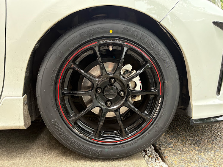 アクアのアクアGRスポーツ・タイヤ組替・RE-71RS・張替タイヤサービスに関するカスタム事例の投稿画像3枚目