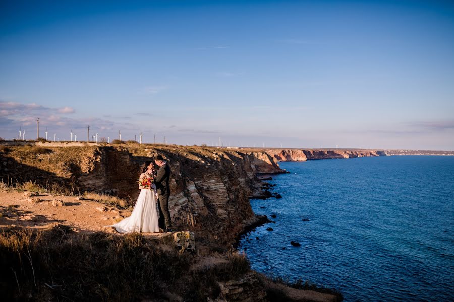 Fotografo di matrimoni Meddi Simona Caprar Meddison (meddison). Foto del 4 febbraio 2020