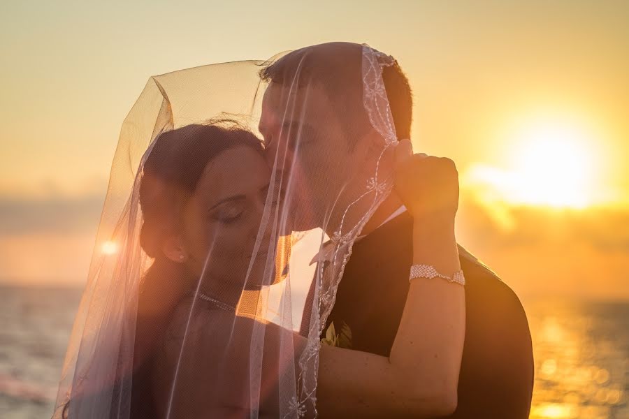 Fotograful de nuntă Massimo Serra (massimoserrafoto). Fotografia din 25 octombrie 2018