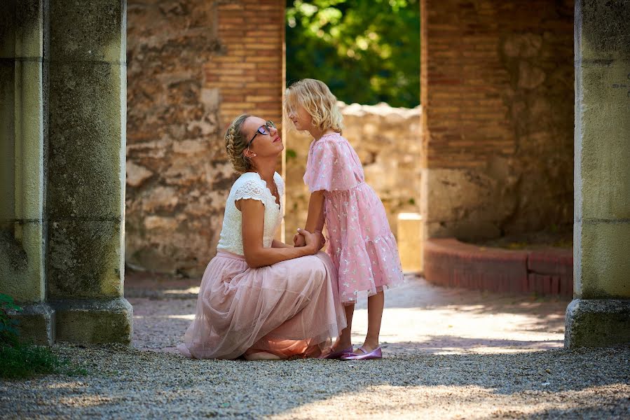 Fotografo di matrimoni Roland Földvári (foldvariphoto). Foto del 6 novembre 2021