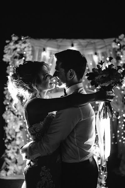 Fotógrafo de casamento Aleksandr Rodin (aleksandrrodin). Foto de 1 de junho 2016