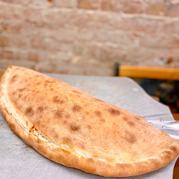 Burattino Signature Calzone