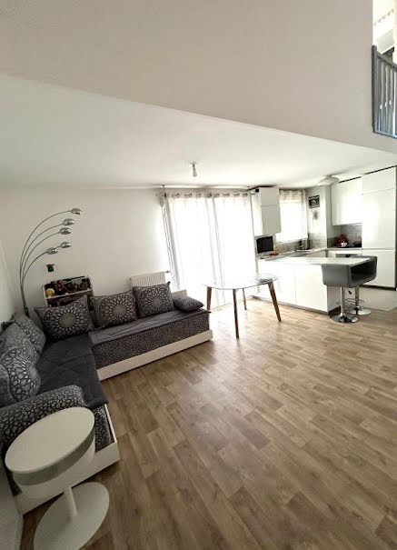 Vente duplex 4 pièces 78 m² à Stains (93240), 261 000 €