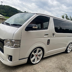 ハイエースバン TRH200V