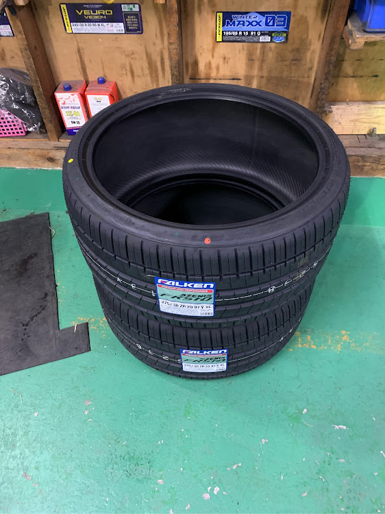 Sクラスセダンのタイヤ交換・FALKEN・AZENIS・FK510に関するカスタム事例の投稿画像2枚目