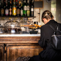 Iniziare la giornata con un buon caffè di 