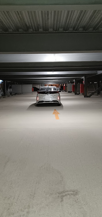 プリウスPHVの立体駐車場に関するカスタム事例の投稿画像1枚目