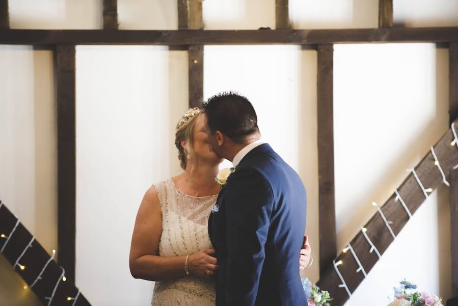 Wedding photographer Claire Pulman (clairepulmanph). Photo of 1 July 2019