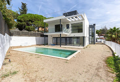 House with garden and terrace 5