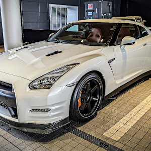 NISSAN GT-R R35