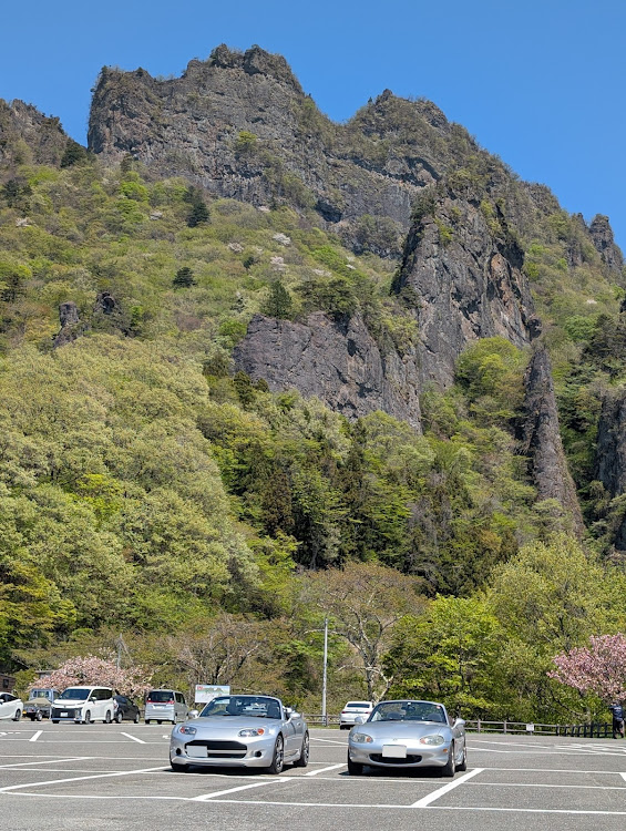 ロードスターの5月もよろしくお願いします・新緑コラボ・GW・妙義、碓氷、第一、高峰、土坂、定位置・水曜日がお休みに関するカスタム事例の投稿画像2枚目